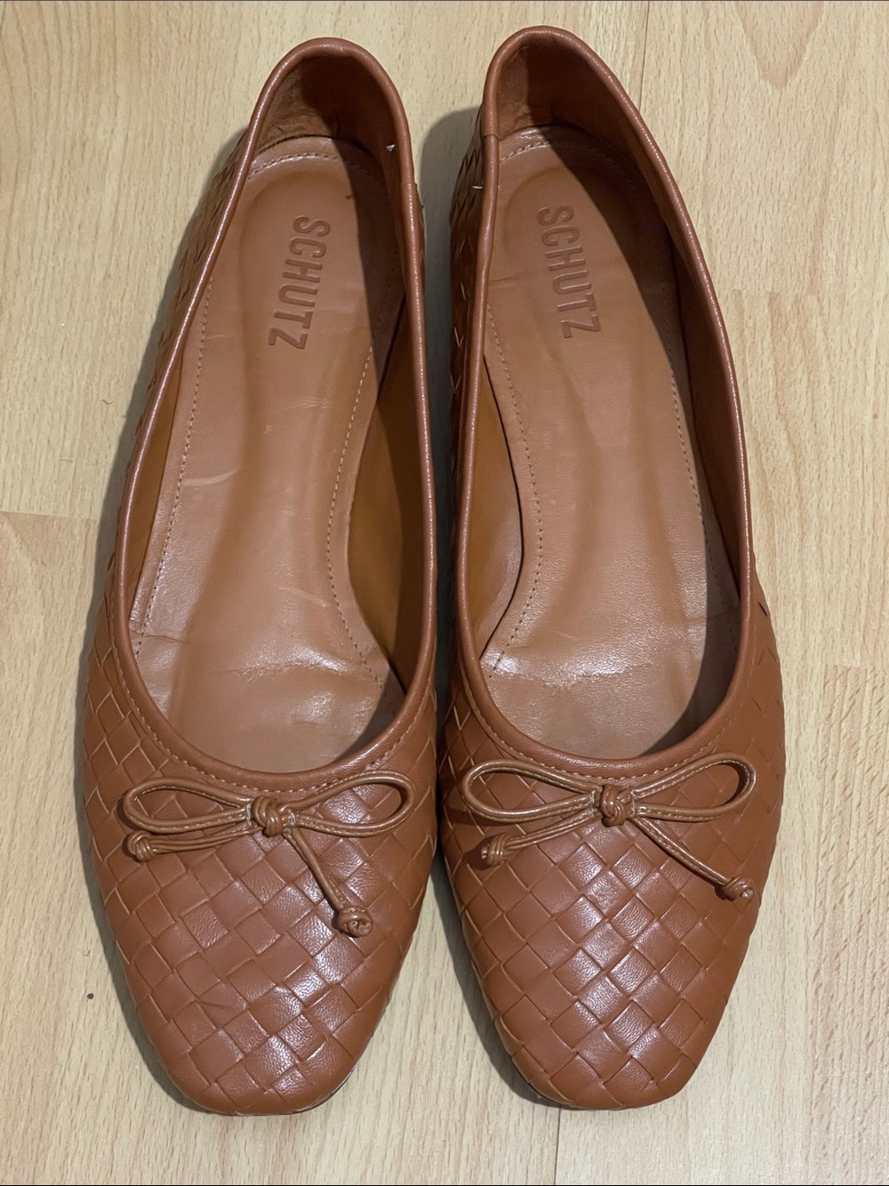 SCHUTZ Tan Woven Leather Bow Ballet Flats